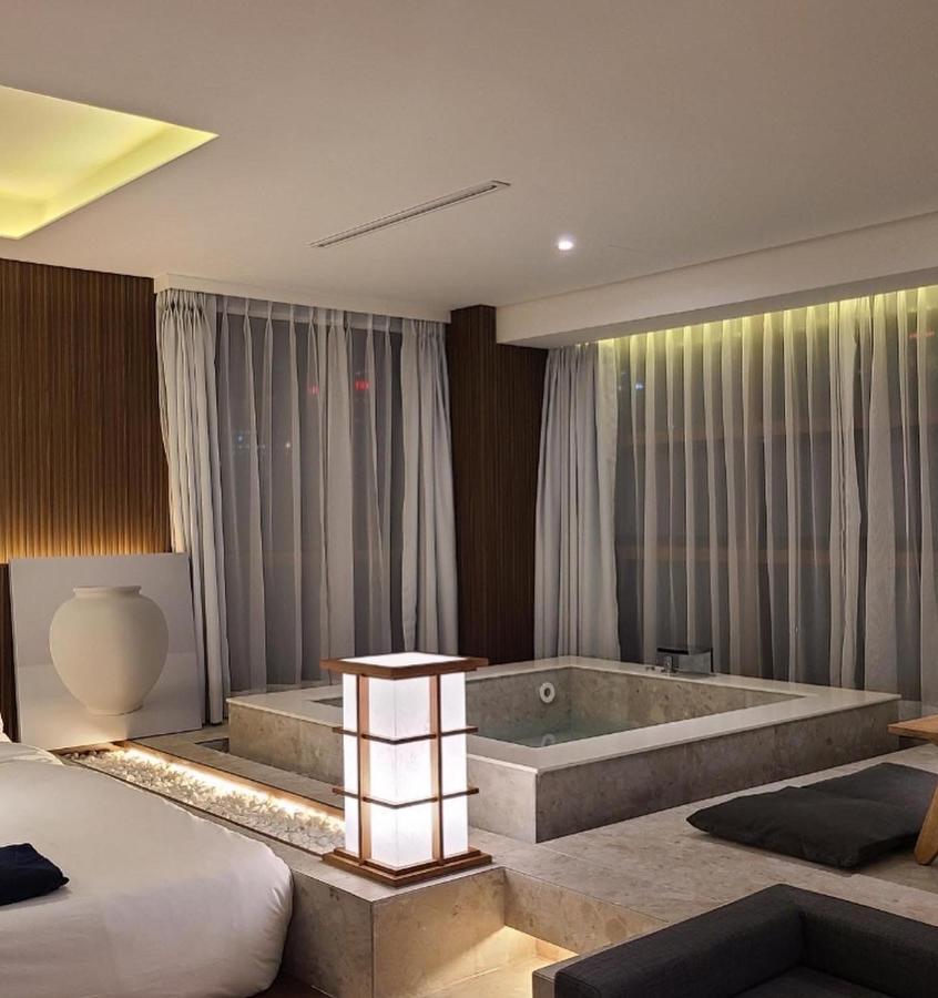 Uh Suite The Myeongdong Séoul Extérieur photo