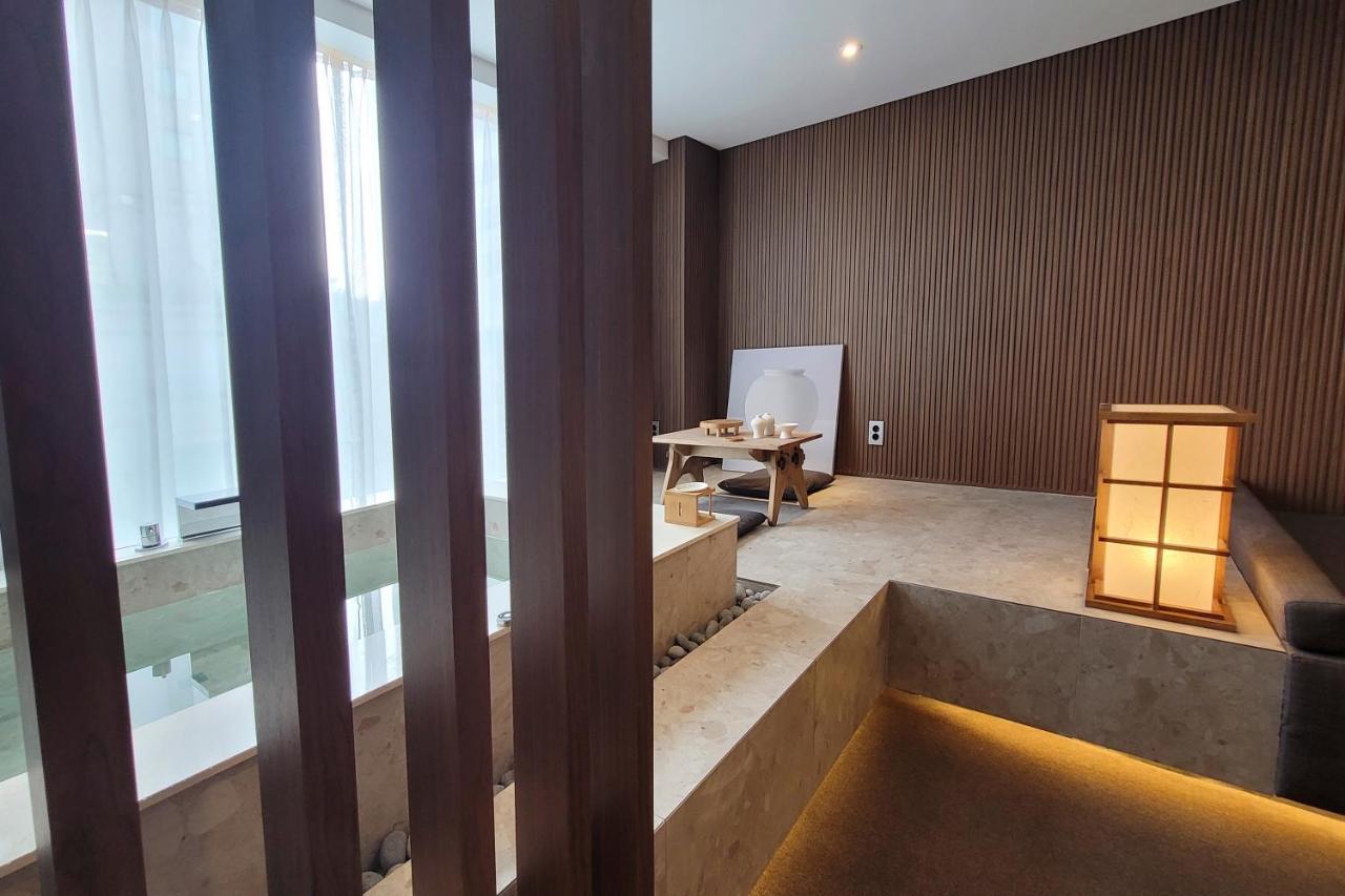 Uh Suite The Myeongdong Séoul Extérieur photo